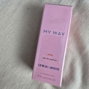 my way giorgio armani travel